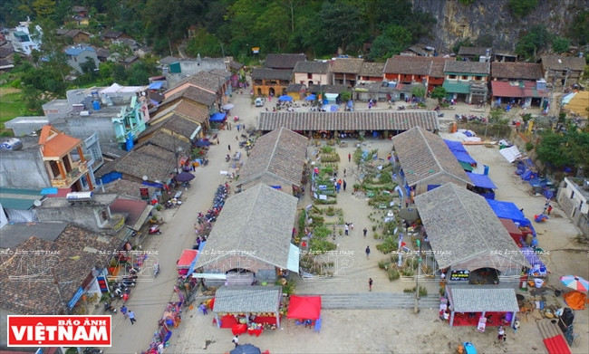 Chiêm ngưỡng vẻ đẹp mê hoặc của vùng đá núi kỳ vĩ Hà Giang ảnh 19