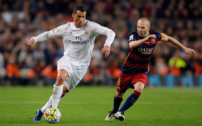 La Liga: Atletico "đầu hàng," Real và Barca tranh ngôi vương ảnh 1