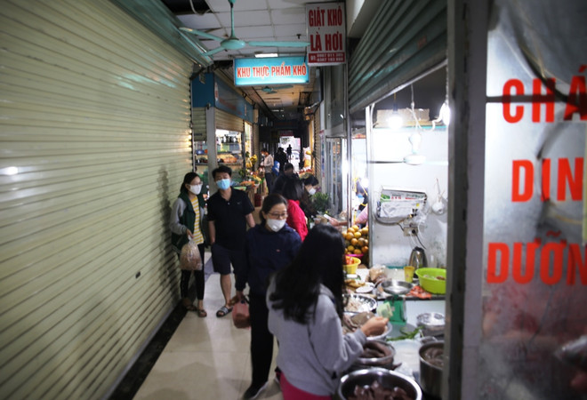 Giãn cách xã hội: Trong cái khó ló nghĩa tình chung sức chống dịch ảnh 8