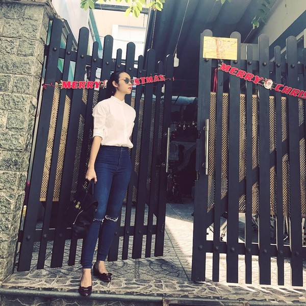 Áo khoác dáng dài "phủ sóng" street style của sao Việt tuần qua ảnh 12