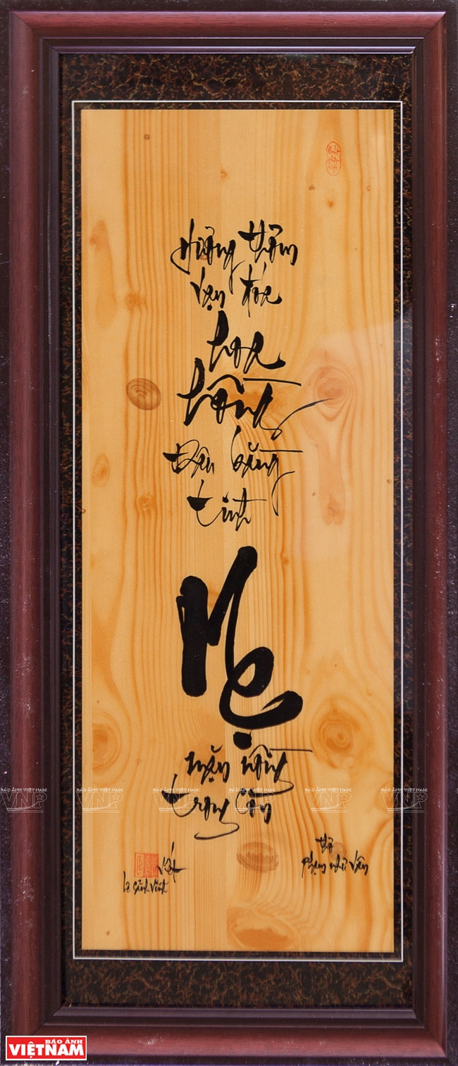 Ông đồ trẻ xuống phố, giữ gìn nét văn hóa cho chữ ngày Xuân ảnh 8