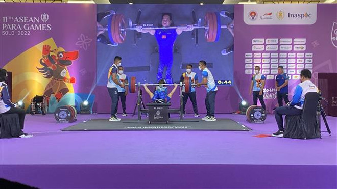 Chờ đợi tấm HCV của lực sỹ Lê Văn Công tại ASEAN Para Games 12 ảnh 1