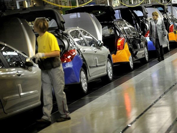 Doanh số xe mới ở Đức trong năm 2014 tăng trưởng khả quan ảnh 1