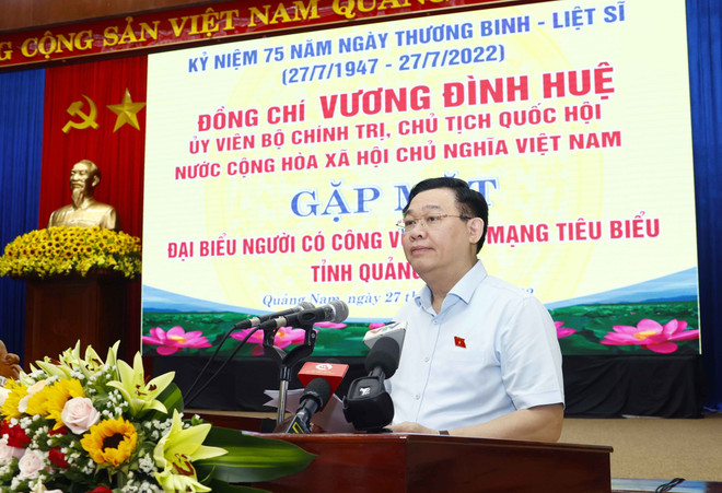 Chủ tịch Quốc hội Vương Đình Huệ phát biểu. (Ảnh: Doãn Tấn/TTXVN) Chủ tịch Quốc hội gặp mặt người có công tiêu biểu tỉnh Quảng Nam ảnh 1