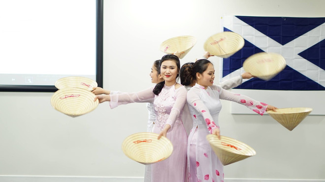 Dấu ấn văn hóa Việt tỏa sáng trên cao nguyên Scotland ảnh 1