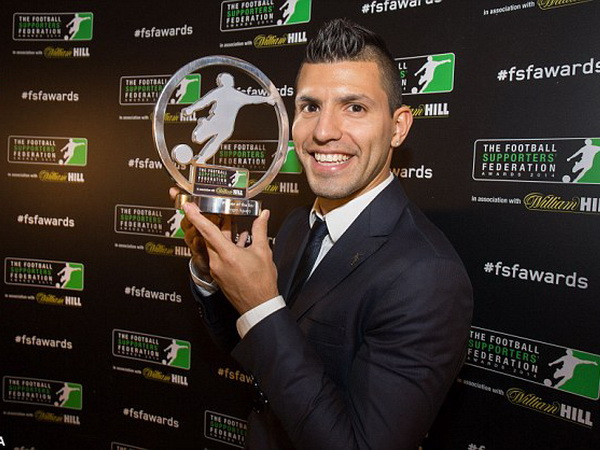 Aguero nhận giải Cầu thủ xuất sắc nhất Premier League 2014 ảnh 1