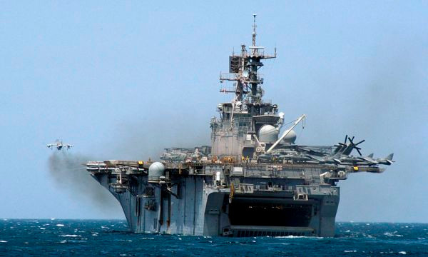 Mỹ triển khai tàu chiến đến vùng biển ngoài khơi Libya ảnh 1