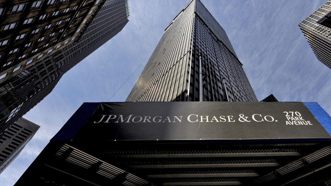 Ngân hàng JPMorgan lớn nhất nước Mỹ báo cáo lợi nhuận giảm 42% ảnh 1