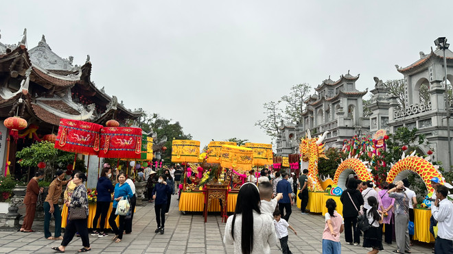 Phủ Vân Cát nằm trong Quần thể Di tích Lịch sử-Văn hóa Phủ Dầy. (Ảnh: Bích Hằng/Vietnam+) phu van cat.jpg