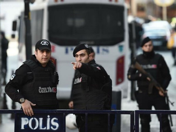 Thổ Nhĩ Kỳ ra lệnh bắt giữ hơn 110 người nghi liên quan giáo sỹ Gulen ảnh 1