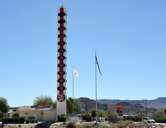 Hình ảnh chiếc nhiệt kế cao nhất thế giới đặt tại California ảnh 1