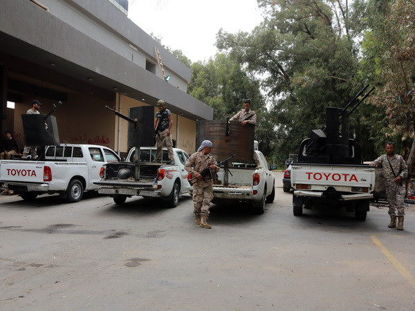 Mỹ khuyến cáo công dân nước mình "lập tức rời” Libya ảnh 1