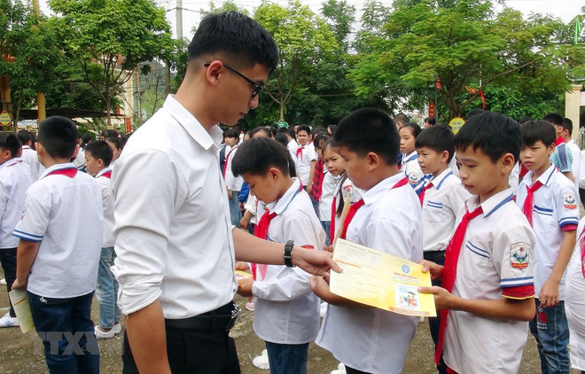 Bảo hiểm y tế học sinh, sinh viên: Chăm sóc sức khỏe cho thế hệ trẻ ảnh 1