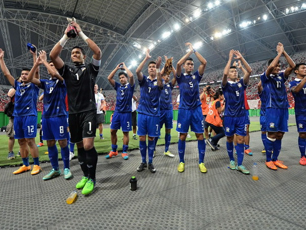 Thái Lan vào bán kết sau màn ngược dòng kịch tính trước Malaysia ảnh 1