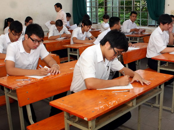 Môn Hóa học có số đăng ký dự thi tốt nghiệp THPT nhiều nhất ảnh 1