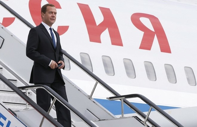 Ông Medvedev: Ukraine cấm hàng không Nga là "tự bắn vào chân mình" ảnh 1