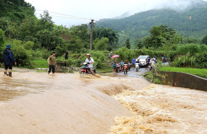 Mưa lớn cục bộ ở vùng núi Bắc Bộ có khả năng kéo dài đến ngày 12/8 ảnh 1