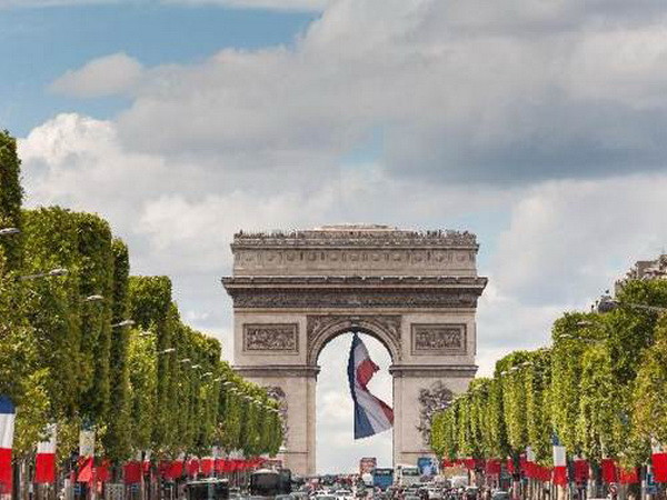 Pháp - điểm du lịch châu Âu phổ biến nhất với người Hồi giáo ảnh 1