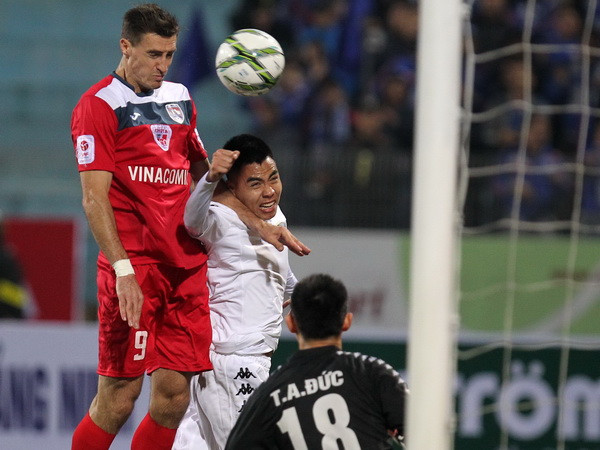 V-League: Thanh Hóa lên ngôi đầu, SLNA và Hà Nội T&T lại thua ảnh 1