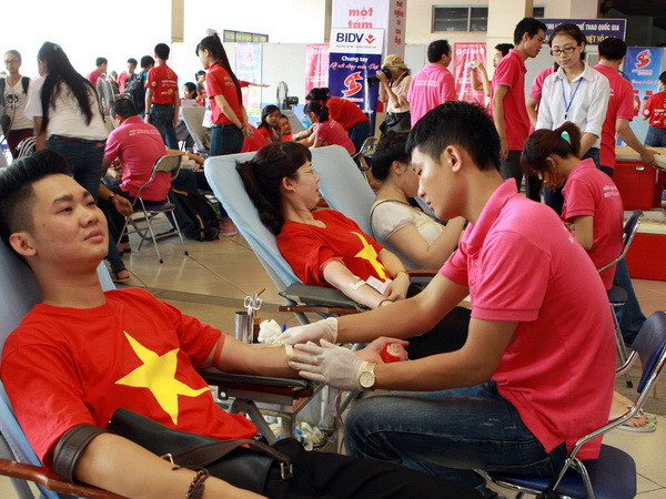 Hành trình Đỏ năm 2014: Tiếp nhận gần 48.000 đơn vị máu ảnh 1