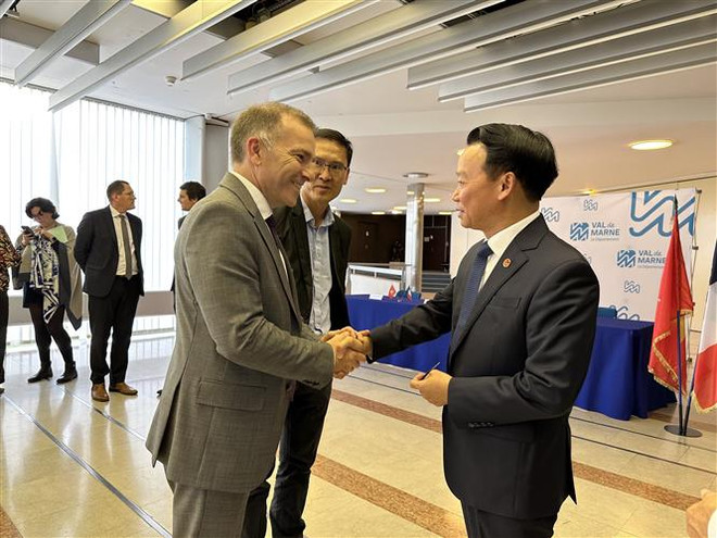 Tỉnh Yên Bái đẩy mạnh hợp tác nhiều mặt với tỉnh Val-de-Marne của Pháp ảnh 1