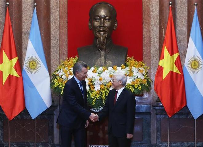 Tổng Bí thư, Chủ tịch nước Nguyễn Phú Trọng và Tổng thống Argentina Mauricio Macri. Ảnh: Lâm Khánh/TTXVN) Việt Nam-Argentina hướng tới thiết lập mối quan hệ đối tác chiến lược ảnh 3