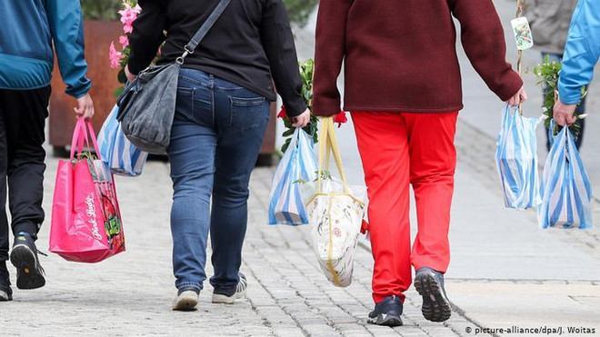 Đức sẽ phạt 110 USD nếu siêu thị cung cấp túi nhựa cho khách hàng ảnh 1