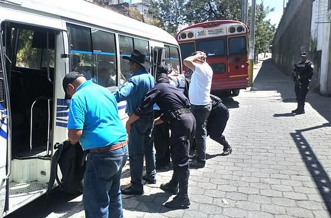 Interpol bắt giữ 560 tội phạm buôn bán vũ khí tại Mỹ Latinh ảnh 1