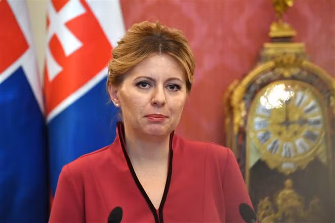 Phe đối lập Slovakia muốn luận tội Tổng thống Zuzana Caputova ảnh 1