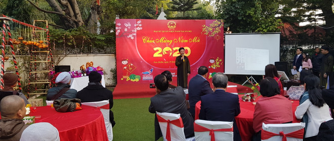 Sôi động ngày Tết cộng đồng người Việt Nam tại Lào và Ấn Độ ảnh 2