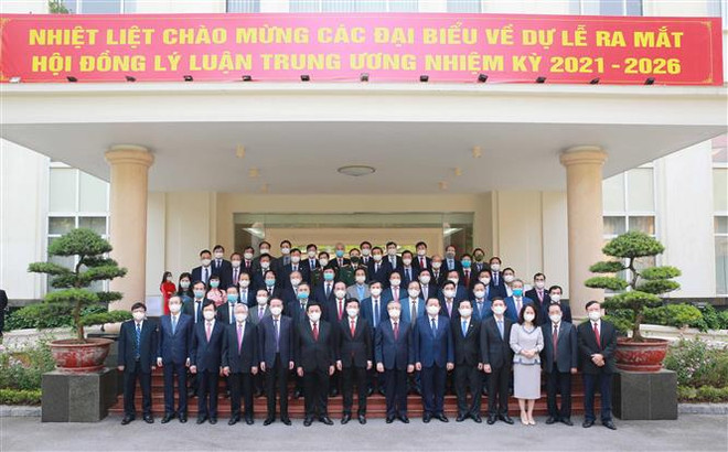 Ra mắt Hội đồng Lý luận Trung ương nhiệm kỳ 2021-2026 ảnh 2