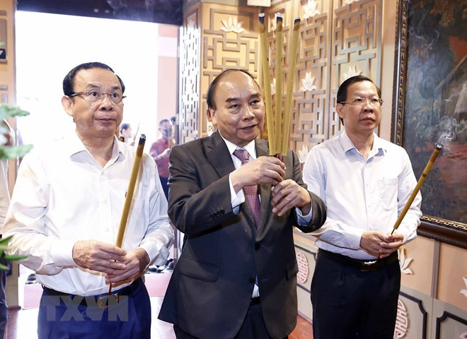 Chủ tịch nước thăm, chúc Tết gia đình các cố lãnh đạo Đảng, Nhà nước ảnh 2