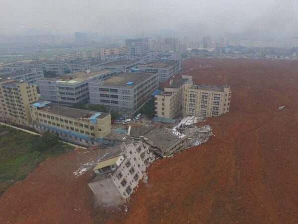 [Video] Số người mất tích trong vụ lở đất tại Trung Quốc tăng ảnh 1