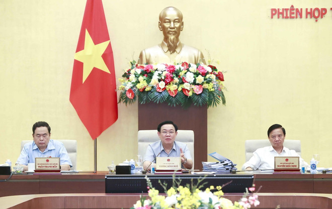 Chủ tịch Quốc hội Vương Đình Huệ phát biểu. (Ảnh: Doãn Tấn/TTXVN) Đẩy nhanh tiến độ thực hiện các dự án giao thông đường bộ ảnh 1