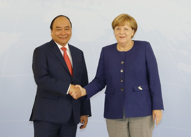 Thủ tướng Nguyễn Xuân Phúc hội đàm với Thủ tướng Đức Angela Merkel ảnh 1