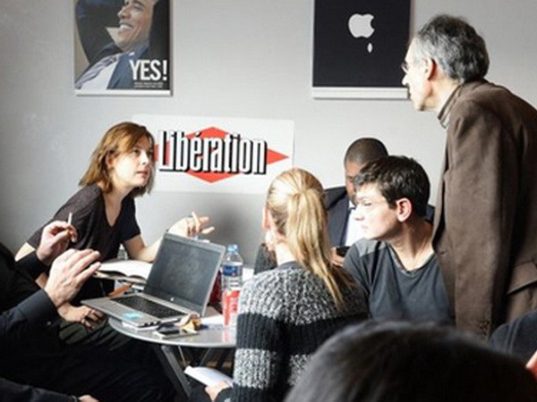 IS, Iran chỉ trích Charlie Hebdo phát hành biếm họa về nhà tiên tri ảnh 1