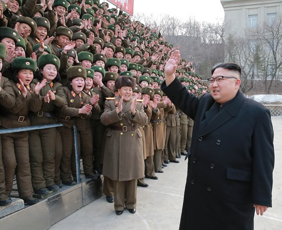 Triều Tiên phát video tàu sân bay, máy bay Mỹ chìm trong biển lửa ảnh 1