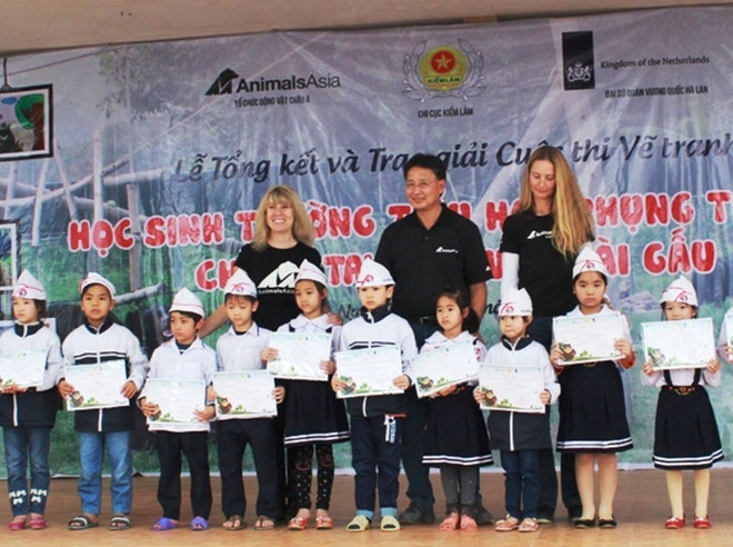 100 học sinh đạt giải cuộc thi vẽ tranh bảo vệ gấu quý ở Hà Nội ảnh 1