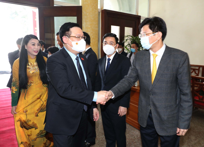 Chủ tịch Quốc hội: Vĩnh Phúc cần đẩy nhanh phát triển kinh tế số ảnh 3