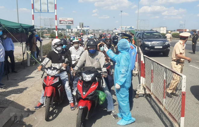 Nhiều địa phương hạn chế tụ tập đông người để phòng dịch COVID-19 ảnh 2