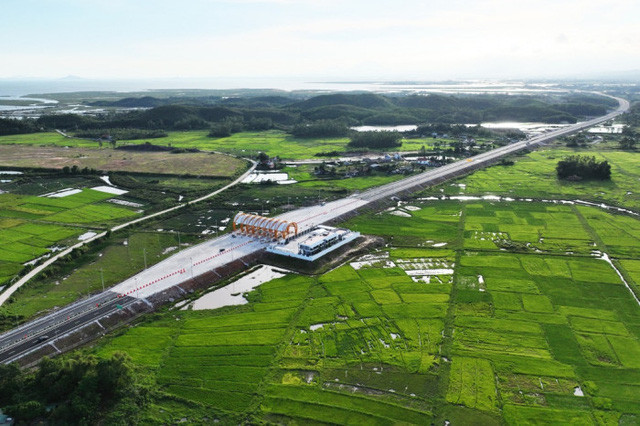 Cao tốc Tiên Yên-Móng Cái bắt đầu thu phí chính thức từ ngày 5/10 ảnh 1