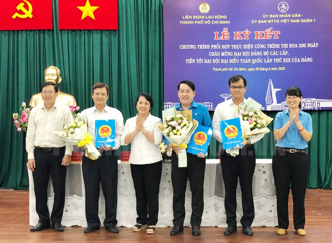 Ký kết thực hiện công trình thi đua 200 ngày chào mừng Đại hội Đảng ảnh 1