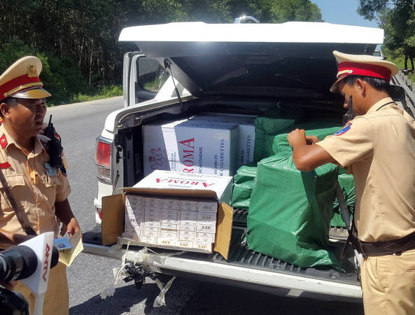 Mạnh tay trấn áp nạn buôn lậu thuốc lá trên địa bàn cả nước ảnh 1