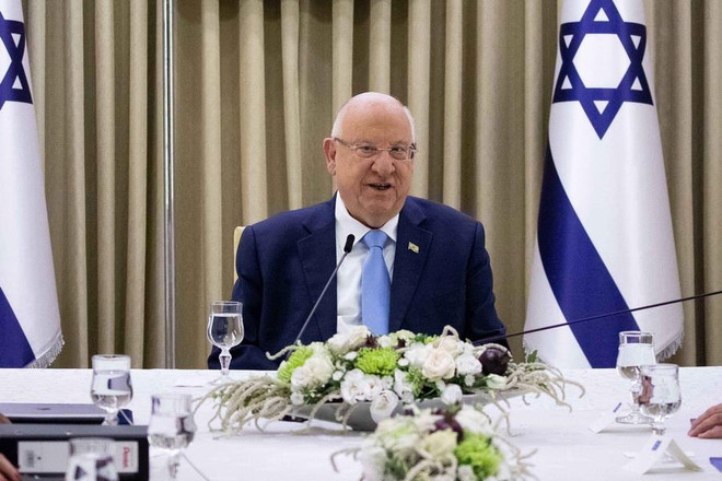 Tổng thống Israel Reuven Rivlin. (Ảnh: THX/TTXVN) Israel lùi thời điểm chỉ định người đứng ra thành lập chính phủ ảnh 1