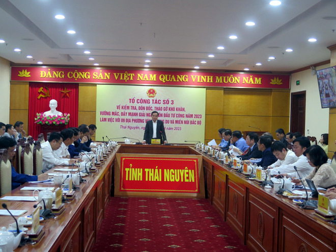 Phó Thủ tướng Trần Lưu Quang phát biểu chỉ đạo tại hội nghị. (Ảnh: Thu Hằng/TTXVN) 9 tỉnh trung du miền núi phía Bắc đẩy mạnh giải ngân vốn đầu tư công ảnh 1