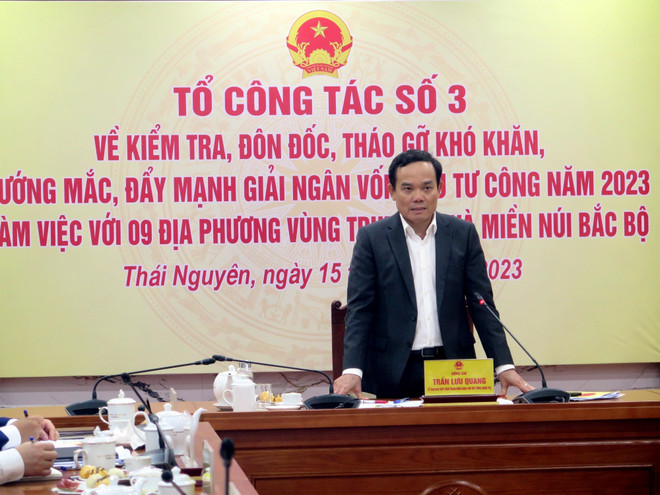 Phó Thủ tướng Trần Lưu Quang phát biểu chỉ đạo tại hội nghị. (Ảnh: Thu Hằng/TTXVN) 9 tỉnh trung du miền núi phía Bắc đẩy mạnh giải ngân vốn đầu tư công ảnh 3