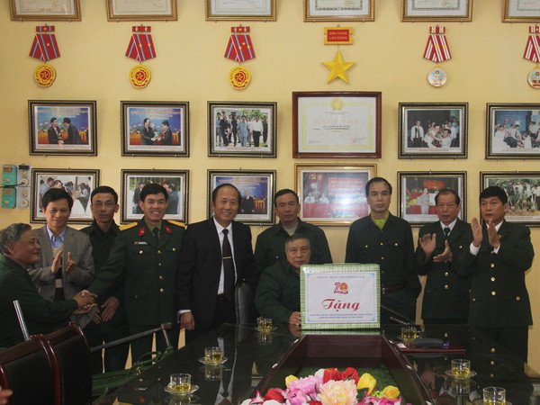 Hà Nam: Tặng quà thương-bệnh binh tại các Trung tâm điều dưỡng ảnh 1