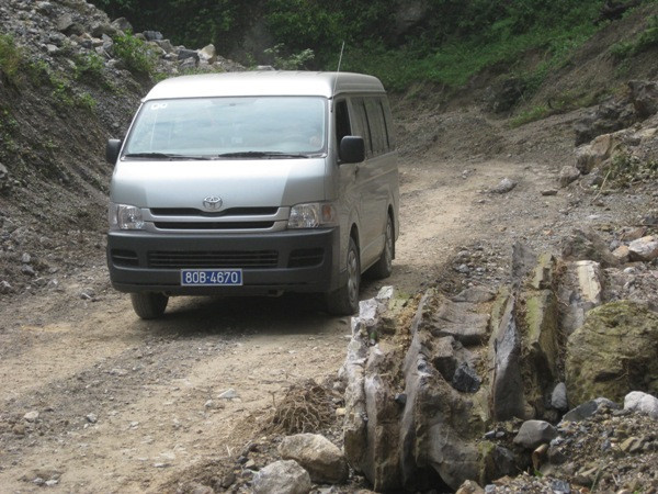 Ghi chép từ vùng "rốn lũ": Sứ mệnh của người giữ đất ảnh 1