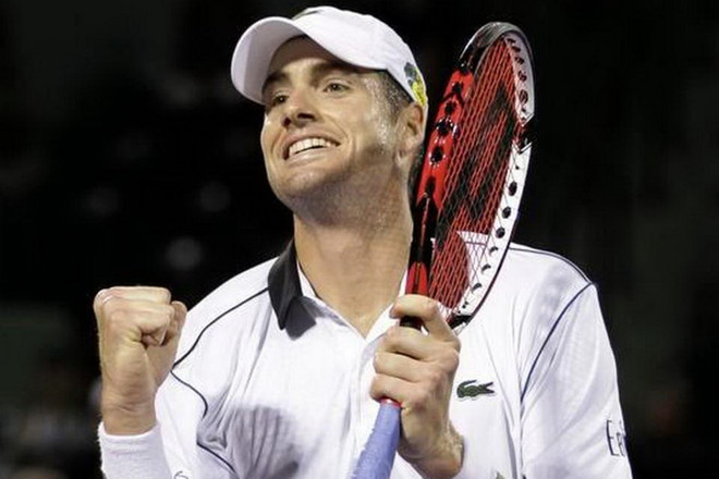 Miami Open: Isner "phá dớp," Serena nhọc nhằn vào chung kết ảnh 1