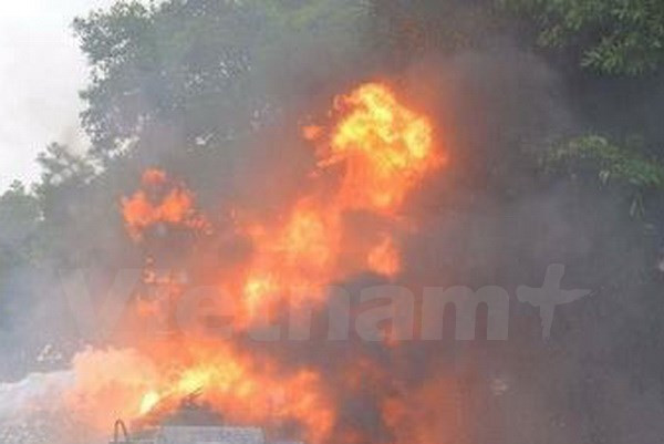 [Video] Nhiều người thoát nạn trong vụ cháy nhà 3 tầng ở TP.HCM ảnh 1